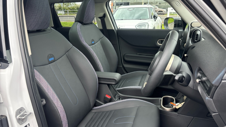 MINI Cooper 1.5 C Classic [Level 2] 5dr Auto Petrol Hatchback